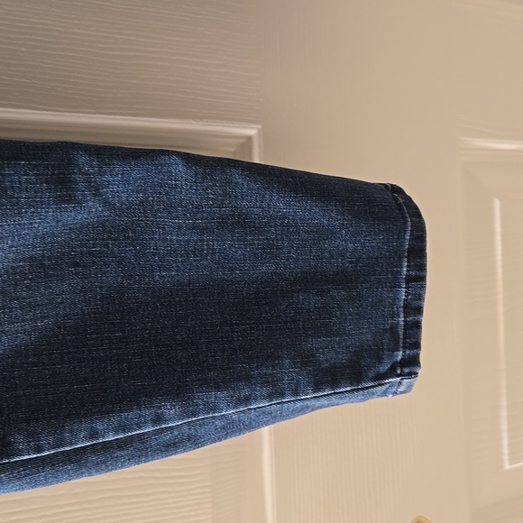 Democracy 👖 - Picture 2 of 8